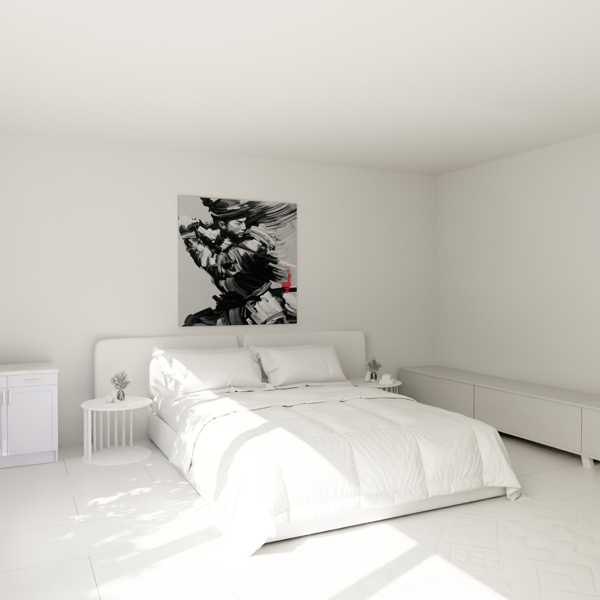 Samouraï aux touches noires et blanches saisi en plein geste au-dessus d'un lit dans une chambre claire