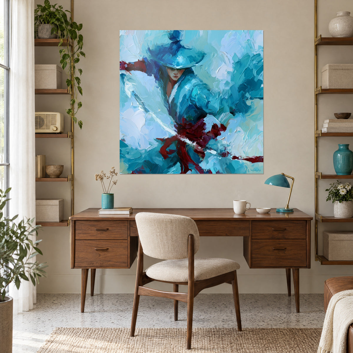 Tableau silhouette de ronin sous un large chapeau bleu, nœud bordeaux, aplats ciel et blanc, accroché au mur d'un bureau en bois
