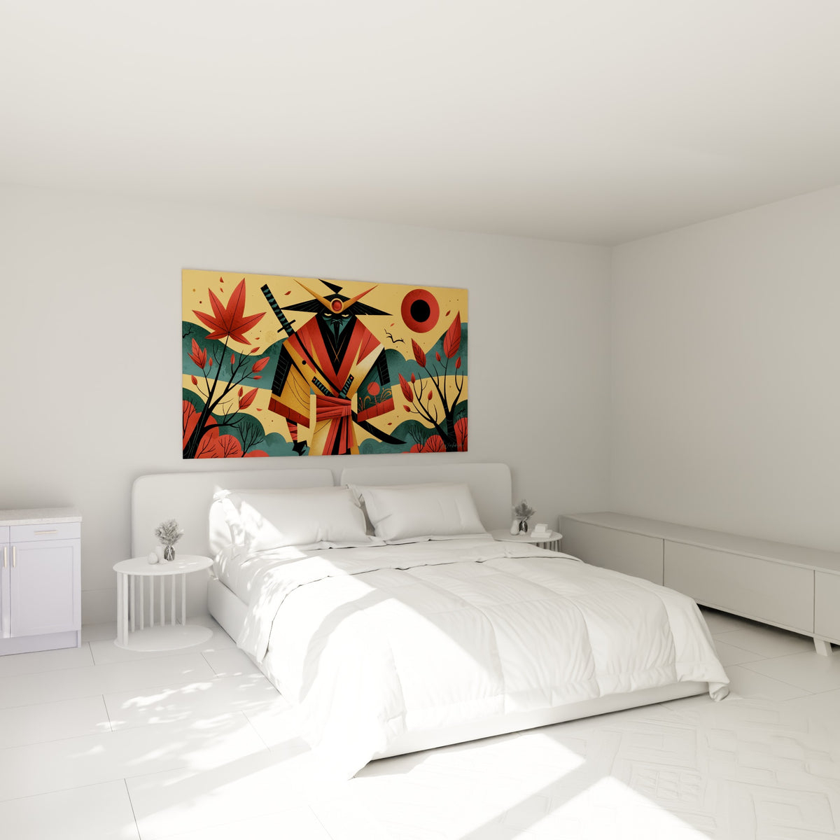 Guerrier Samouraï en rouge et ocre, sabre à la ceinture, au-dessus d'un lit dans une chambre claire