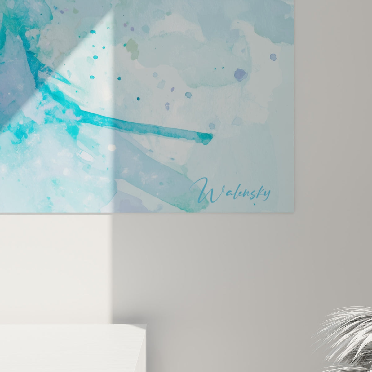 Détail du grain aquarelle du samouraï, coulures bleu marine et vert sauge se mêlant sur la toile