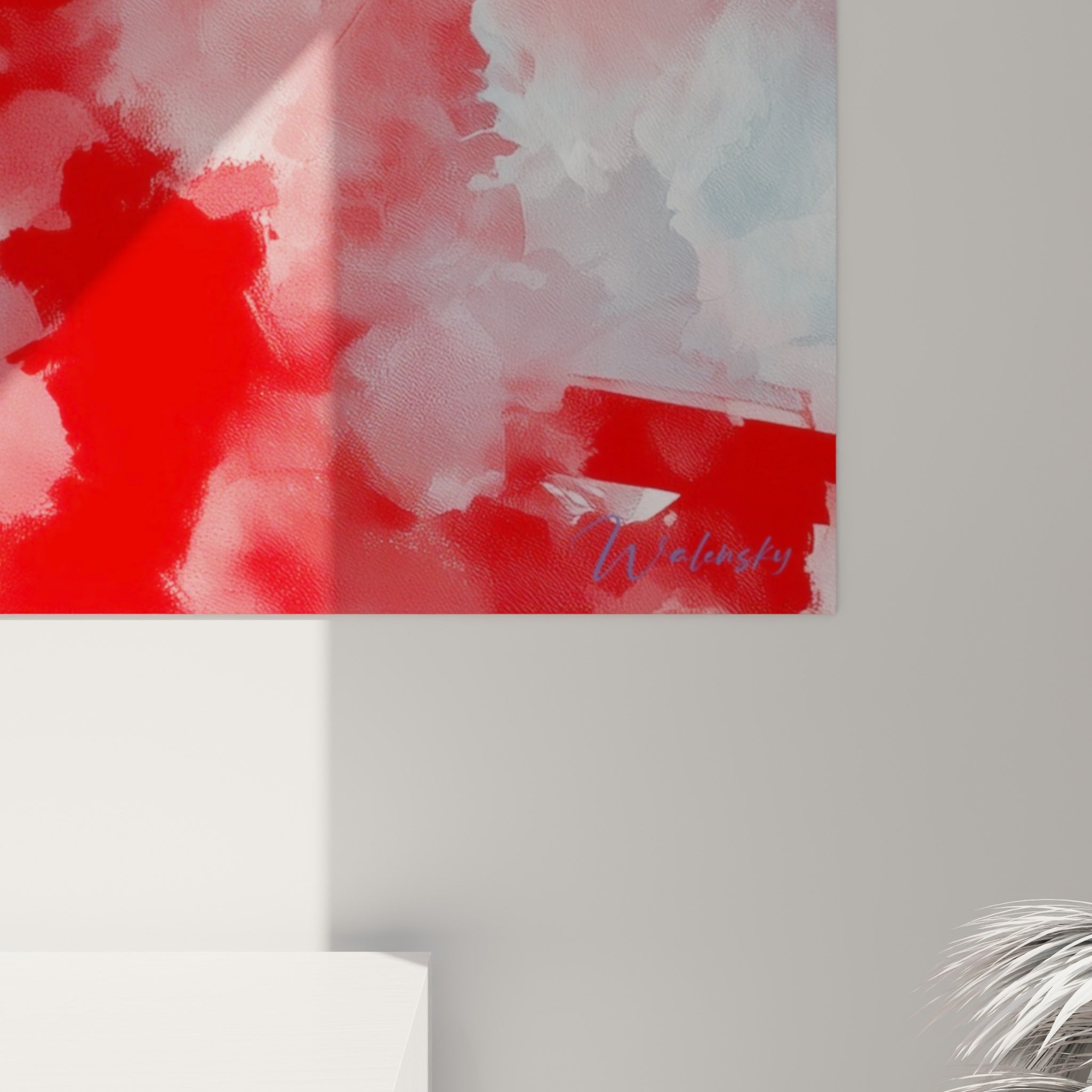 Coulures de rouge vermillon et grain blanc nacré visibles de près sur ce tableau samouraï accroché au mur
