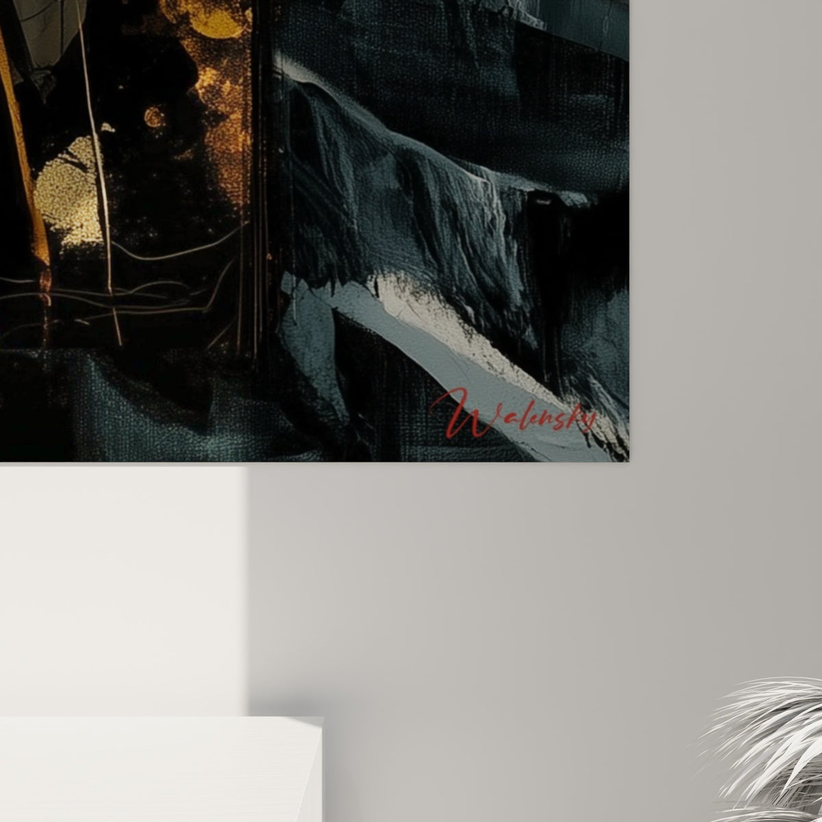 Empâtements dorés et coulures noires détaillant les fleurs et le manteau du samouraï en gros plan sur la toile