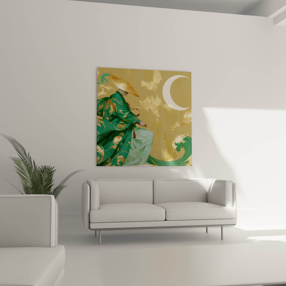 Silhouette drapée de vert et d'or, main gantée sur la garde du sabre, au-dessus d'un canapé dans un salon lumineux