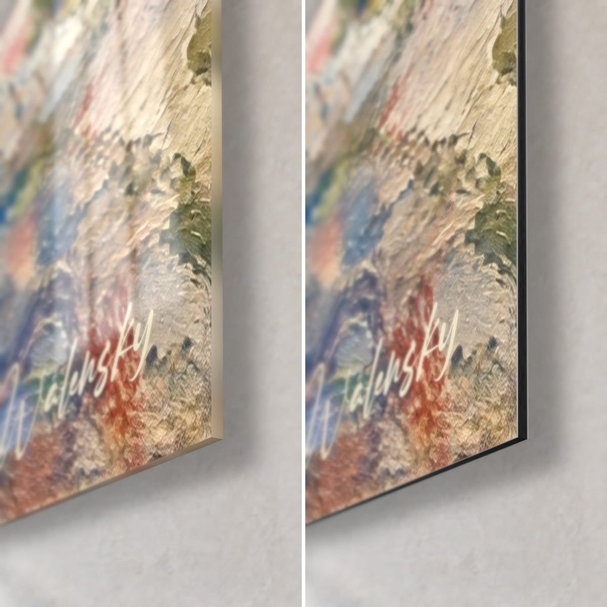 Schilderij van een geplaveid steegje in roze en blauwe tinten, rechtsonder: glanzend acrylglas links, mat zwart Dibond rechts