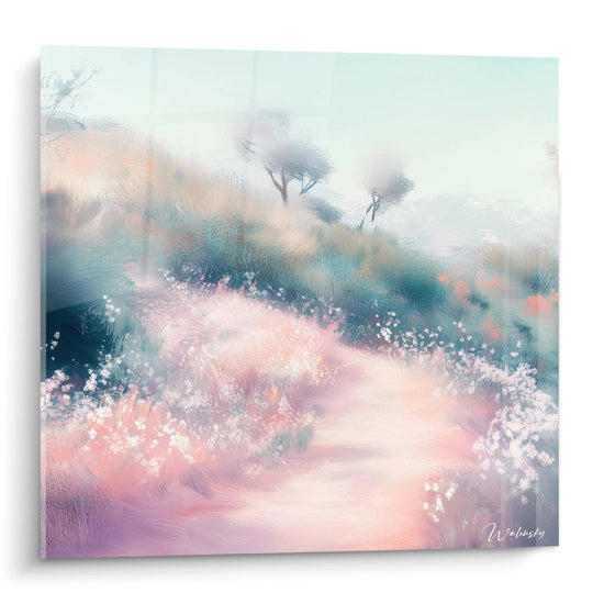 Un quadro paesaggistico minimalista che raffigura una savana africana all'alba, con sagome di acacie su uno sfondo montuoso. Dominato da tonalità beige dorato, rosa cipria e verde profondo, con texture morbide e sfumate che creano un'atmosfera serena.
