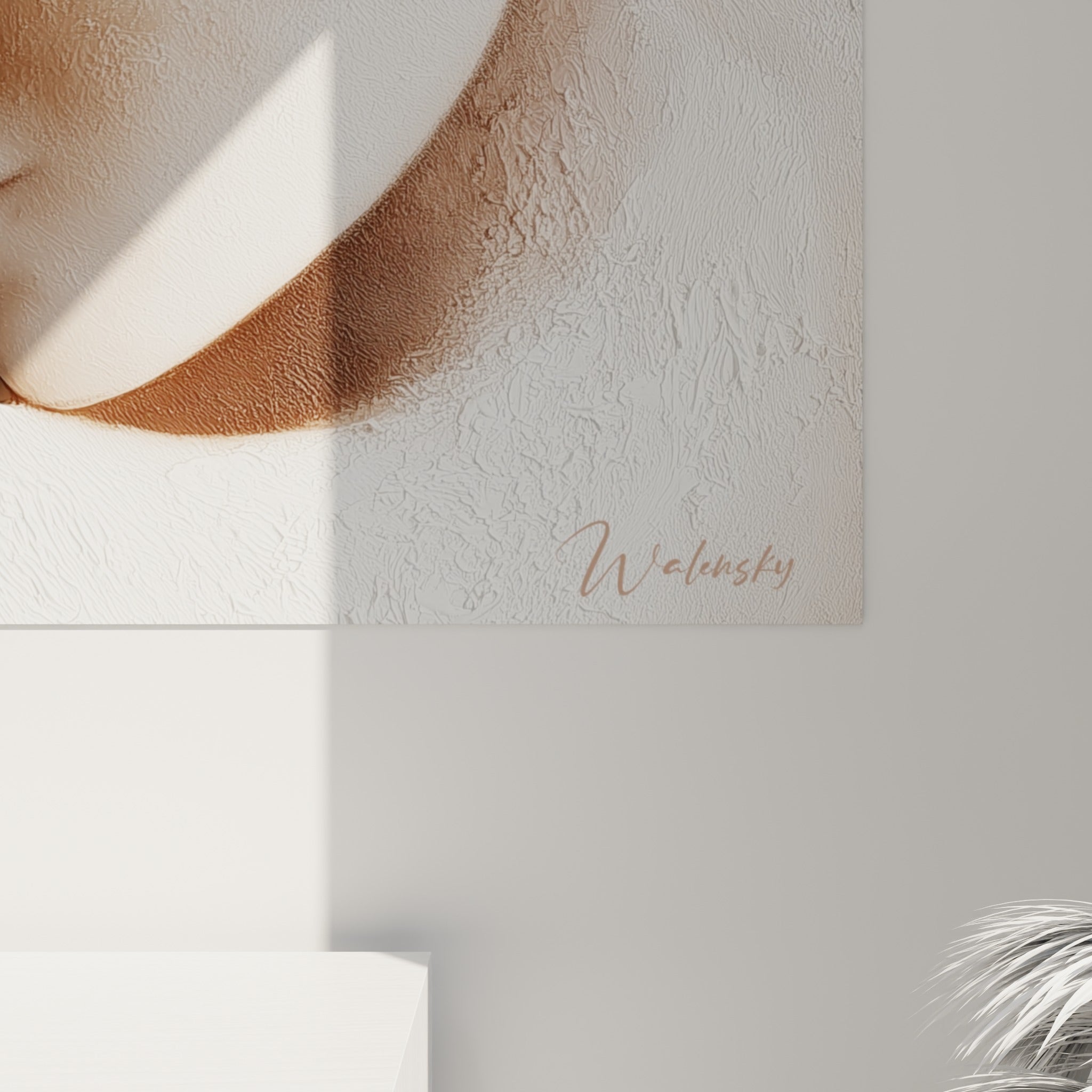 Empâtements beige et blanc du Sensuel abstrait révélant la texture sculptée près des visages