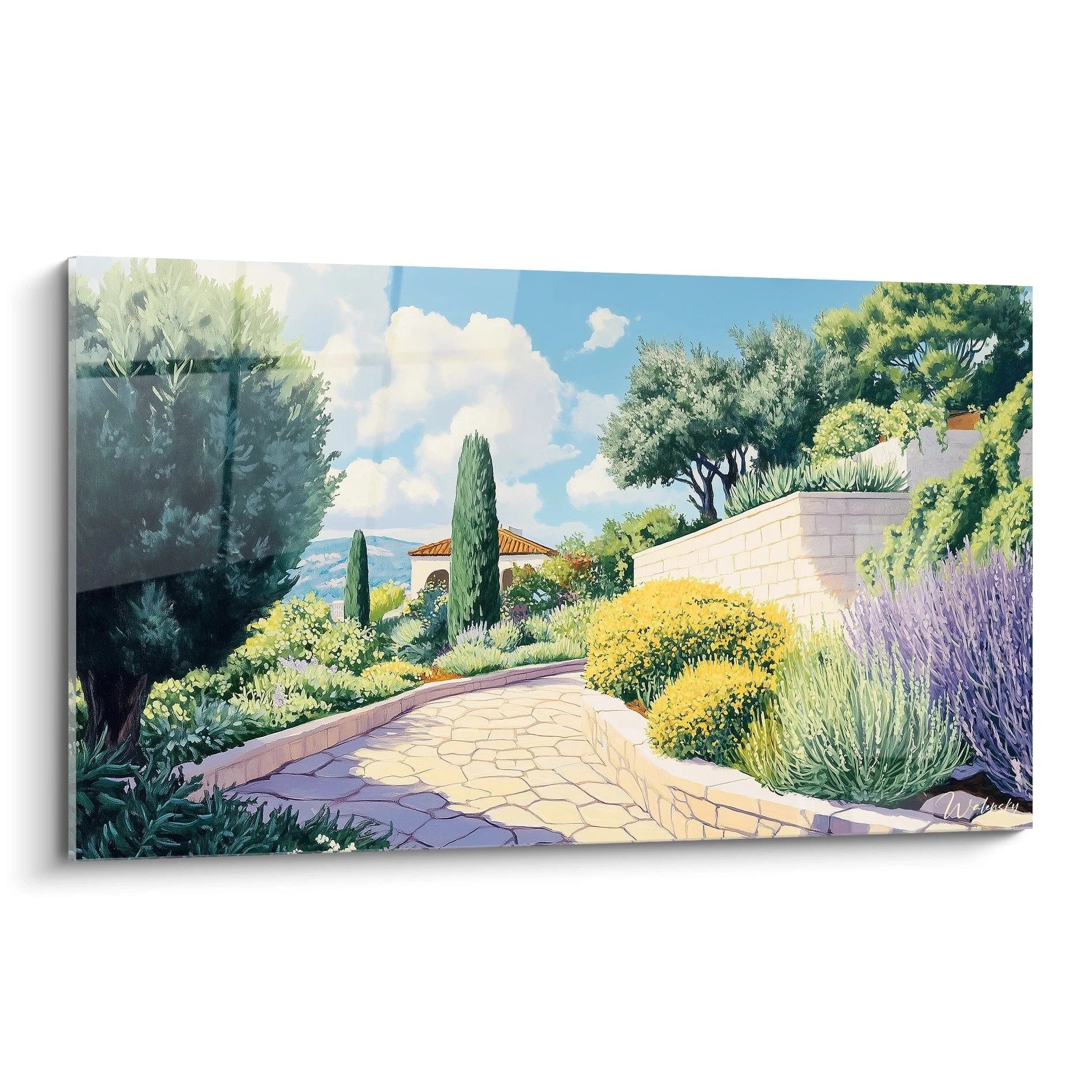 Un tableau méditerranéen présentant un sentier pavé sinueux traversant un jardin provençal avec des cyprès élancés, des massifs de lavande et des fleurs jaunes éclatantes sous un ciel bleu nuageux et menant vers une villa aux tuiles orangées.
