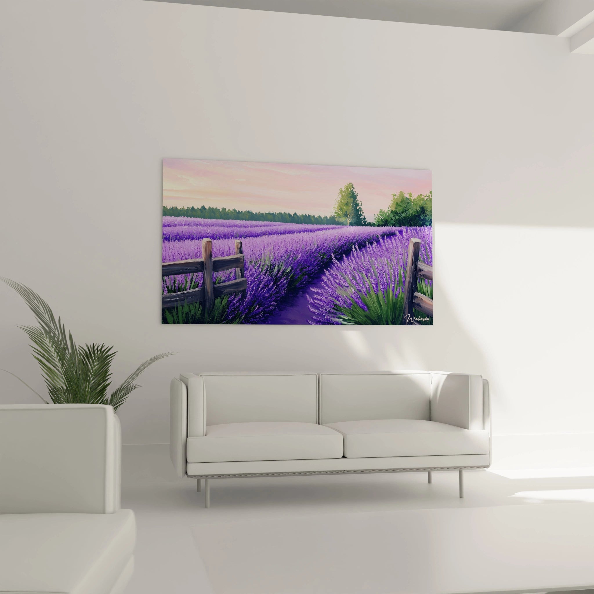 Un tableau de paysage provençal montrant des rangées de lavande violette s'étendant vers l'horizon, encadrées par des barrières en bois et un ciel rose orangé.
