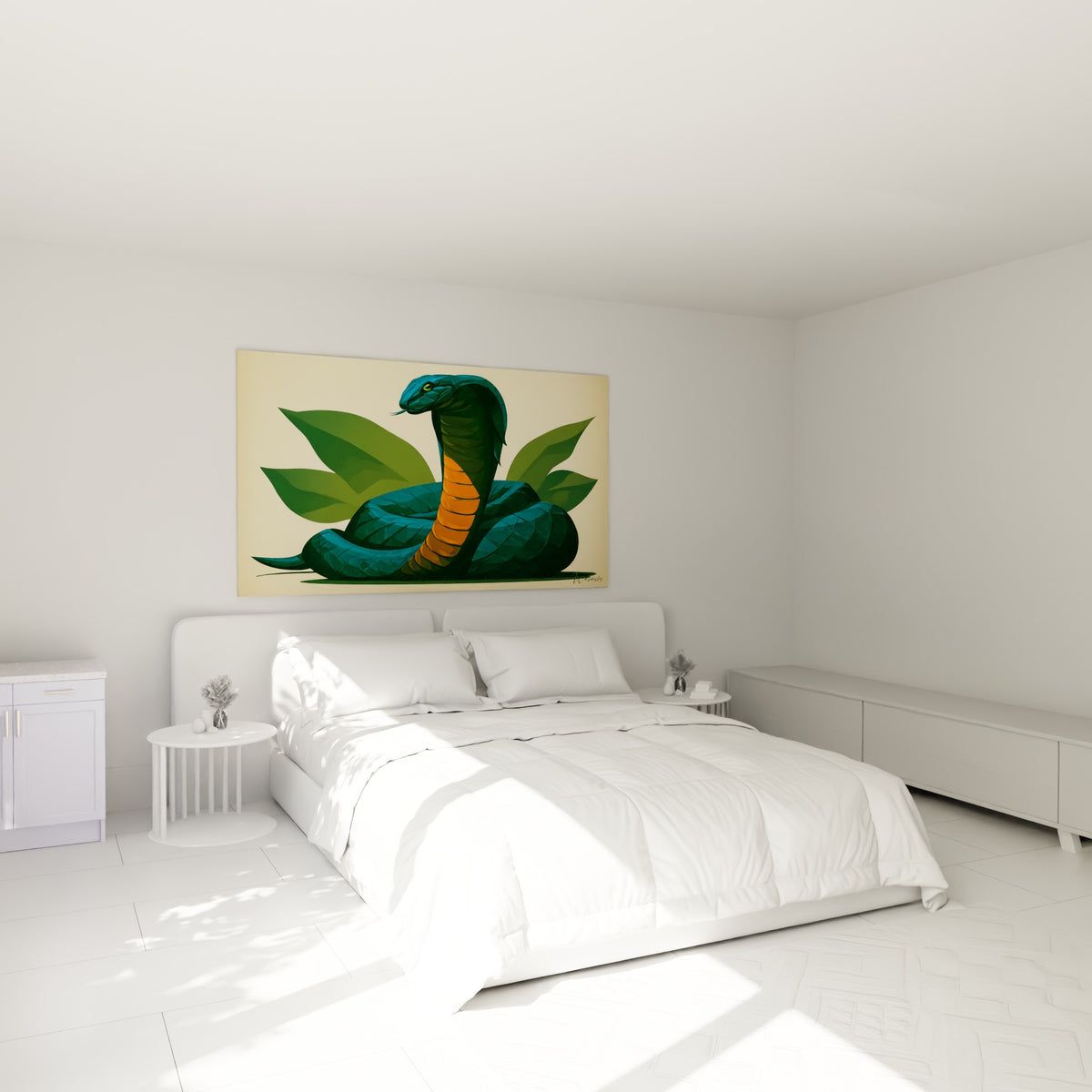 Serpent stylisé aux écailles vertes et gorge orange accroché au-dessus d'un lit dans une chambre claire