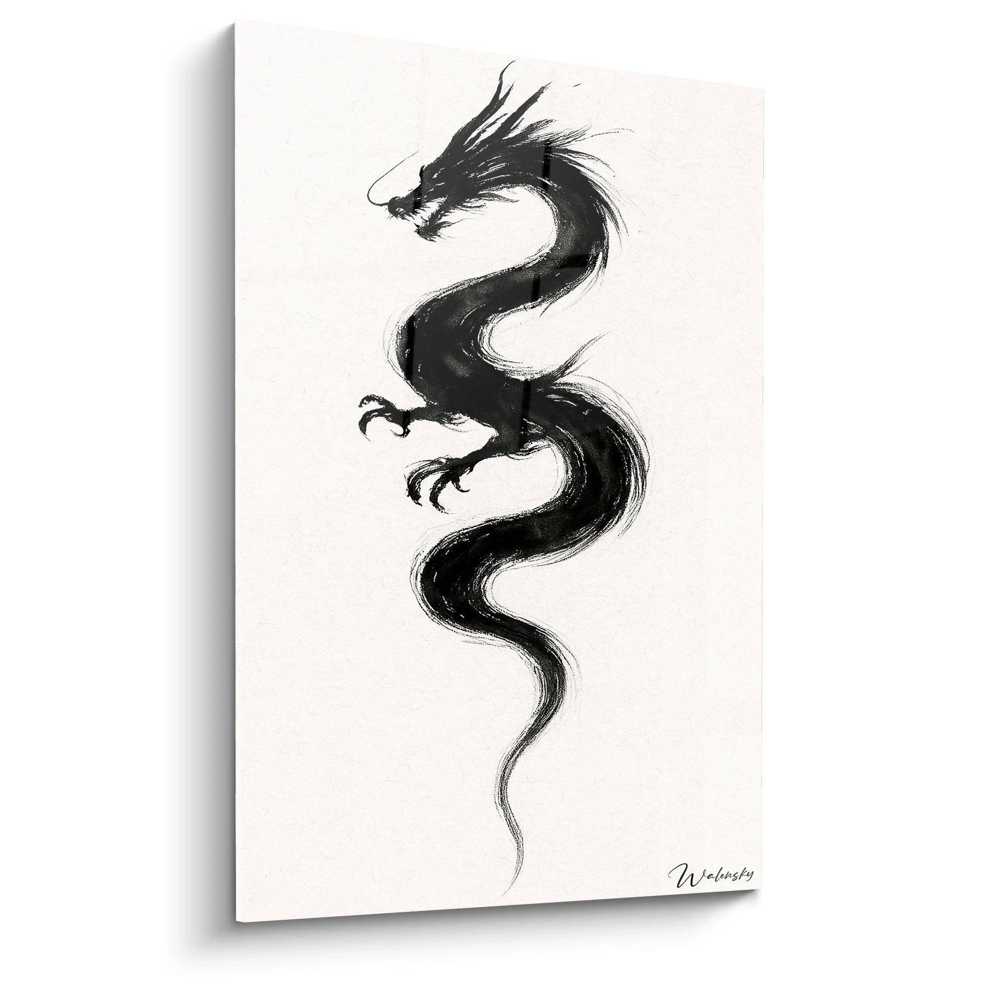 Un tableau dragon chinois représentant un dragon sinueux à l'encre noire sur fond blanc, avec une tête expressive, des griffes acérées et un corps serpentin aux traits dynamiques et aux textures variées créées par les coups de pinceau traditionnels.
