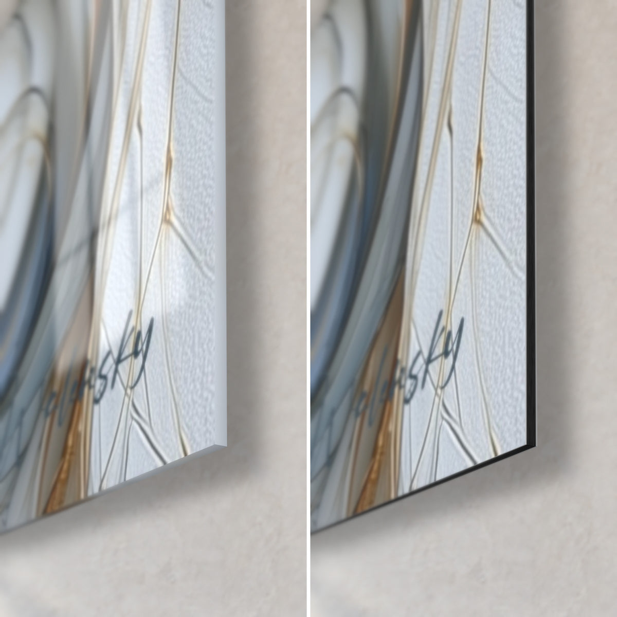 Tableau reptile fantastique aux voiles bleu pâle et or, coin bas droit : verre acrylique brillant à gauche, Dibond mat à droite