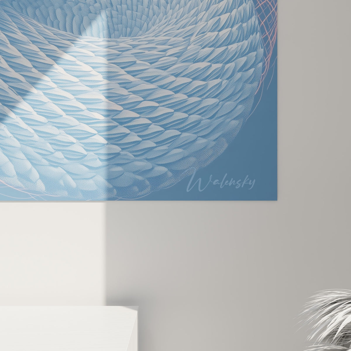 Écailles bleu ardoise et rose poudré finement texturées, motifs circulaires transparents visibles de près sur la toile