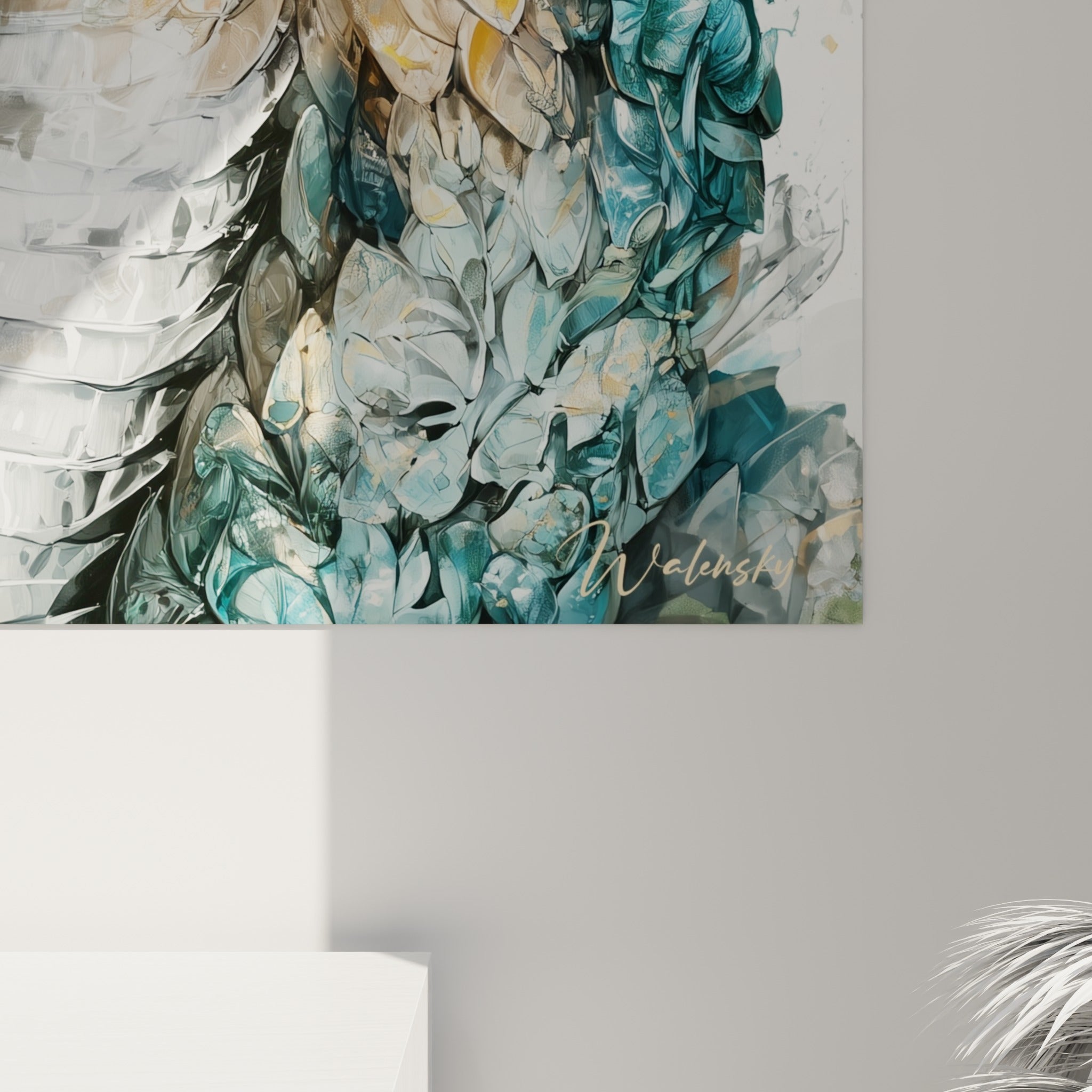 Écailles beige et turquoise texturées en relief, empâtements et grain visibles sur cette toile de serpent