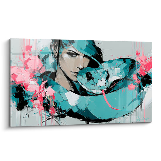 Serpent turquoise enlaçant un visage féminin, taches roses et coulures noires vibrantes