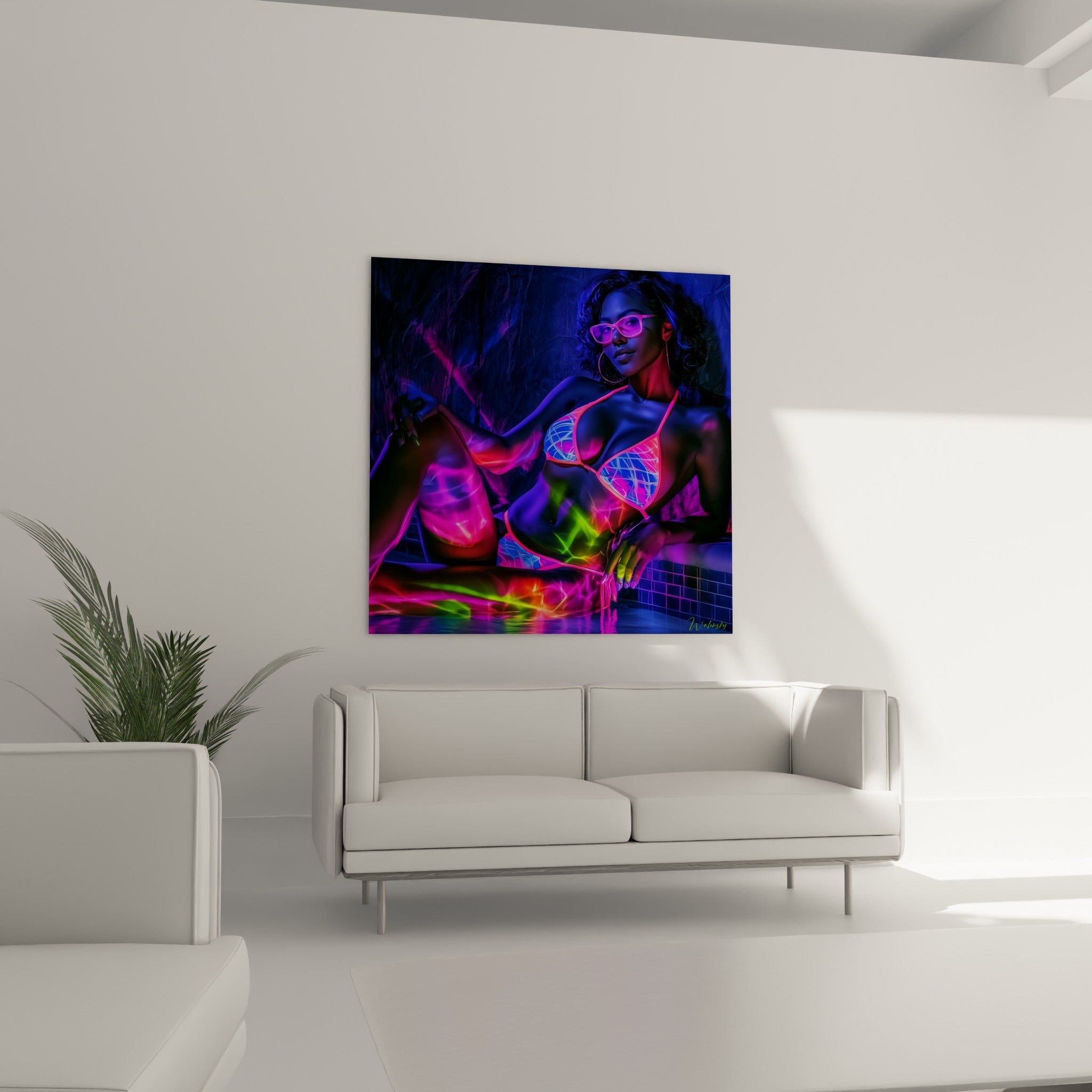 Corps féminin illuminé de reflets fuchsia et bleu indigo, au-dessus d'un canapé dans un salon lumineux