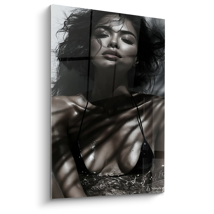 Tableau Femme aux ombres striées et peau mouillée - Lumière sur peau nue - Edition sexy