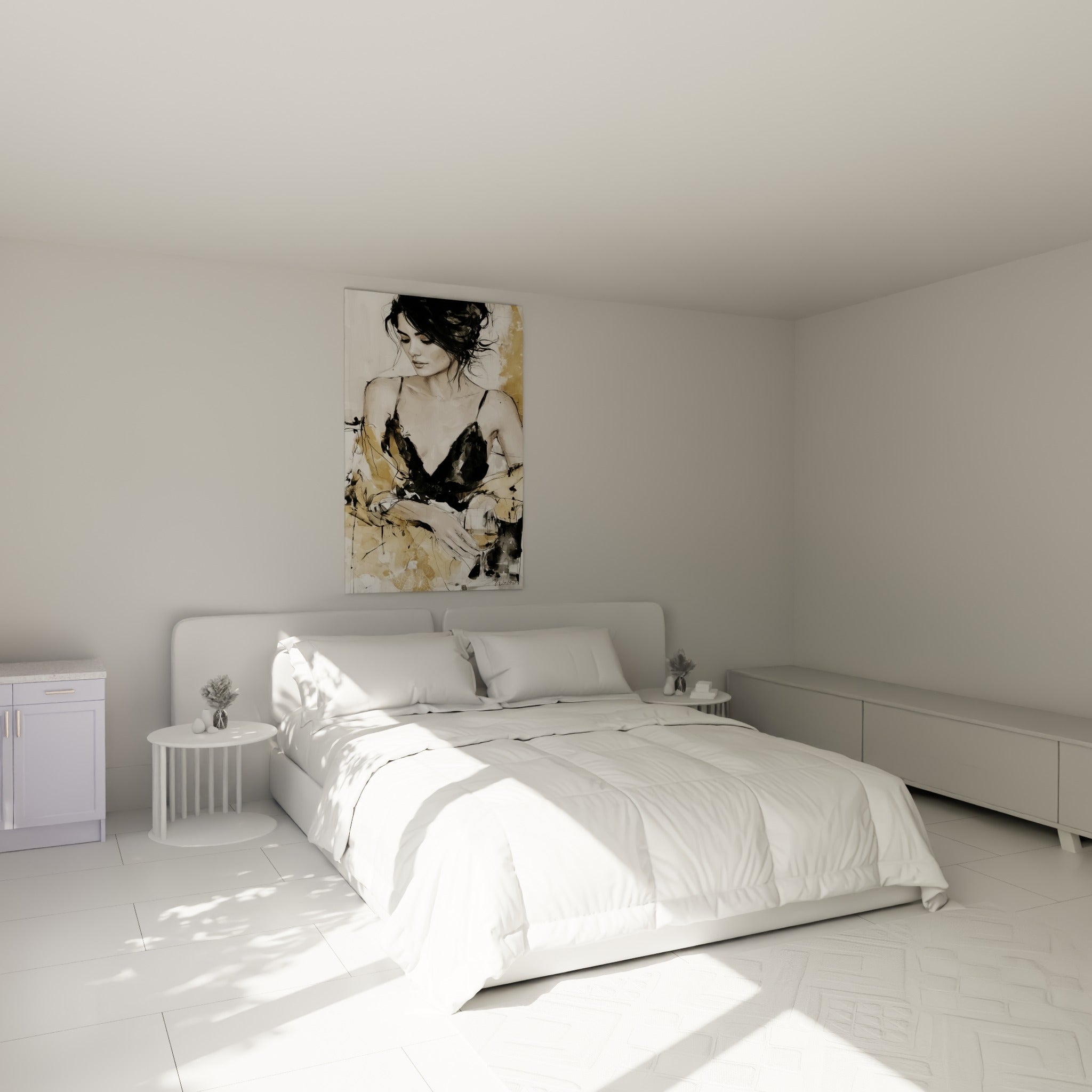 Portrait de femme au décolleté noir sur fond beige et doré, au-dessus d'un lit dans une chambre claire