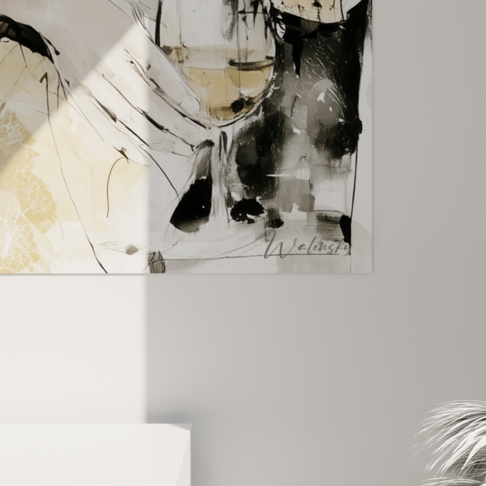 Empâtements noirs et coulures dorées se mêlant sur la toile, grain visible de la peinture expressive