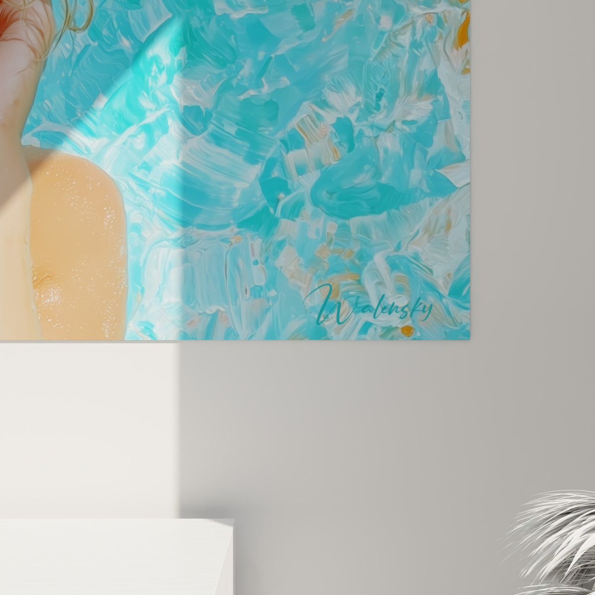 Empâtements de peinture bleu turquoise et doré se mêlant en gros plan sur la texture de la toile