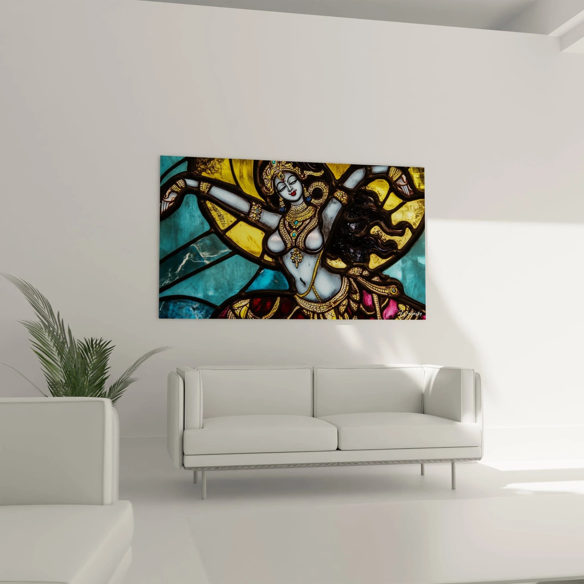 Un tableau vitraux déesse orientale avec corps céruléen décoré d'ornements dorés complexes, présentant une silhouette gracieuse sur fond fragmenté bleu turquoise et or, avec détails rouges et roses dans la partie inférieure et effet translucide.
