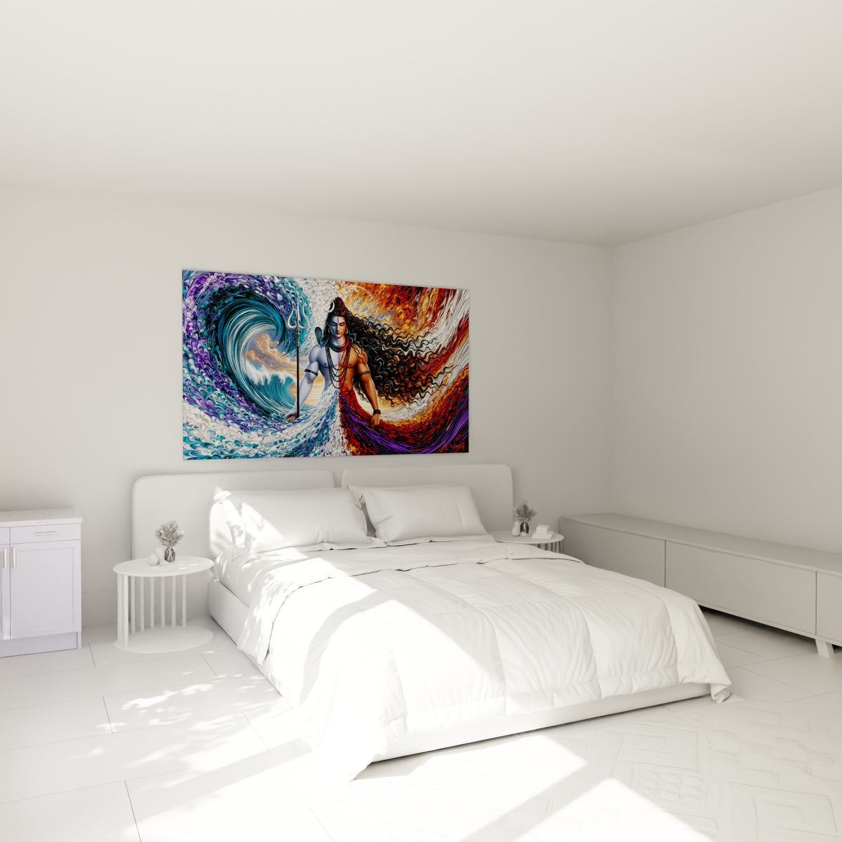 Divinité Shiva bleu et doré, trident en main, accrochée au-dessus d'un lit dans une chambre claire