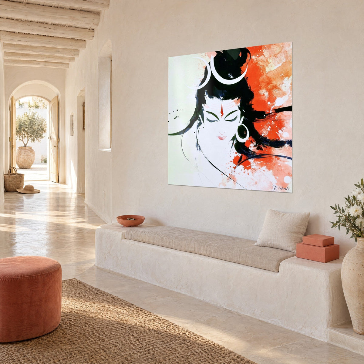 Tableau visage serein d'un dieu à la tache rouge au front, chevelure d'encre noire et orange vif, mur blanc d'un couloir