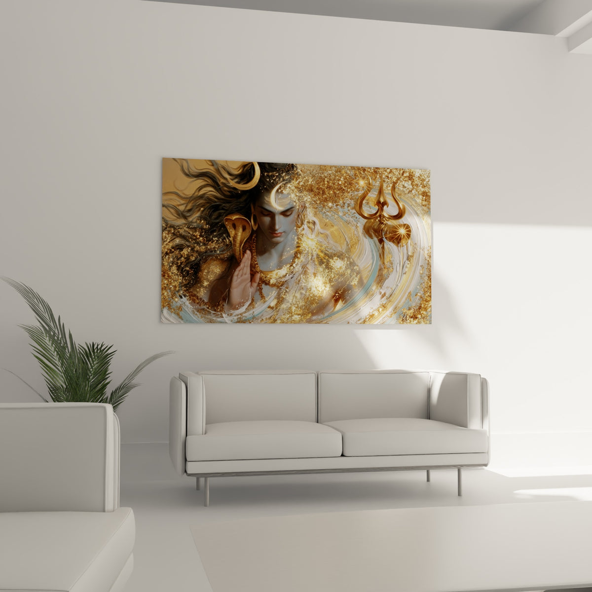 Visage serein de Shiva entouré de poussière dorée et de reflets bleutés, au-dessus d'un canapé dans un salon lumineux