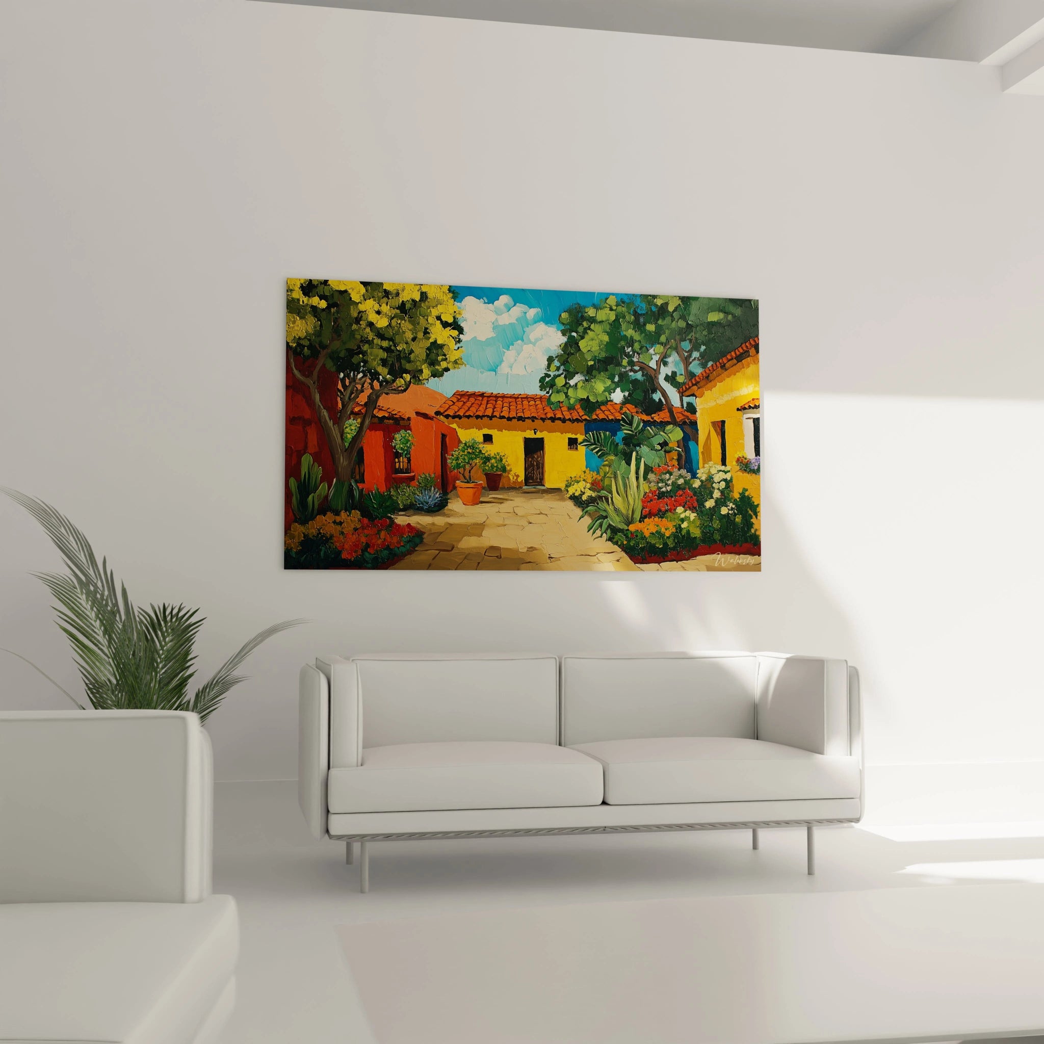 Un tableau hacienda méditerranéenne illustrant une composition architecturale de maisons traditionnelles aux murs jaunes et rougeâtres, avec une allée centrale en pierre, des arbres verts et une profusion de fleurs oranges, rouges et blanches.
