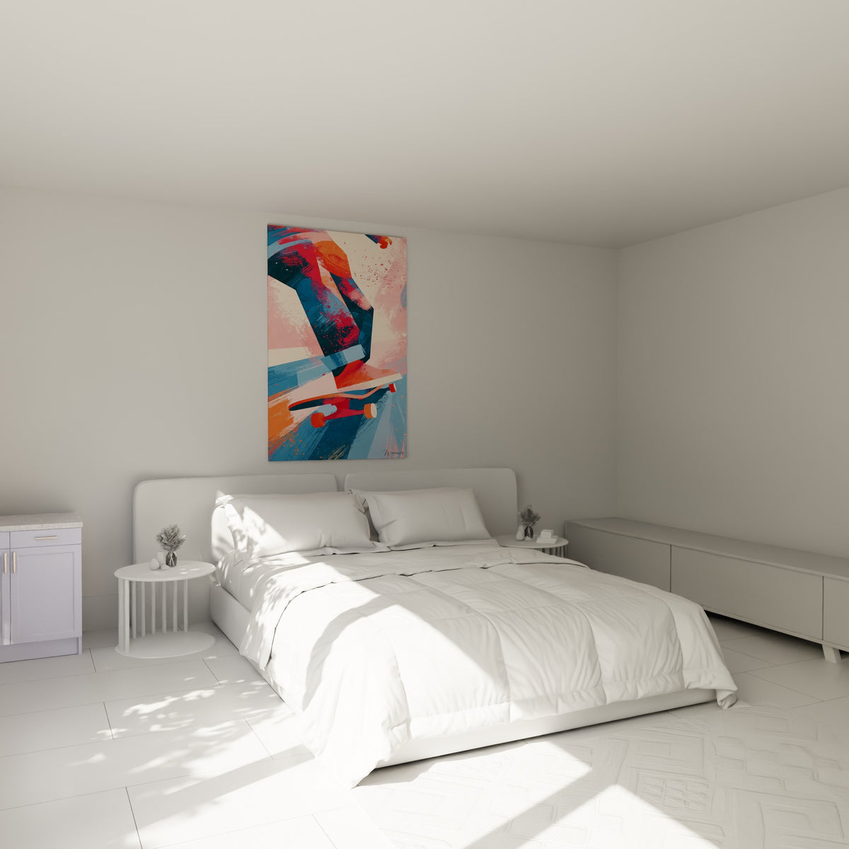 Impulsion de skateboard aux teintes orange et bleu pétrole, accrochée au-dessus d'un lit dans une chambre claire