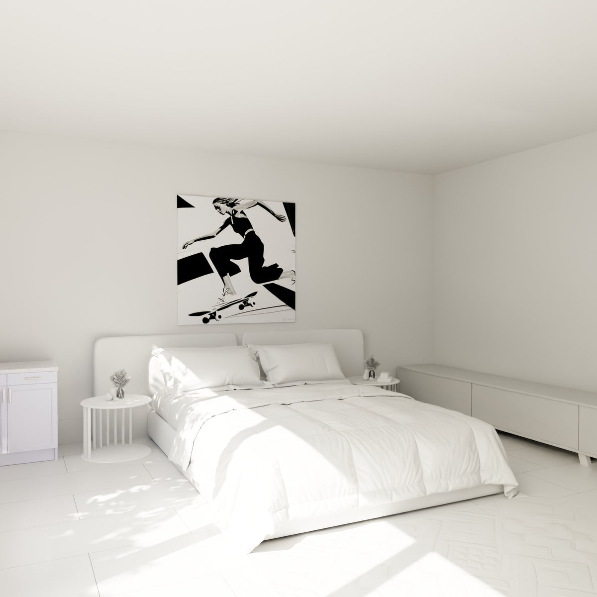 Silhouette en mouvement sur skateboard noir et blanc, accrochée au-dessus d'un lit dans une chambre claire