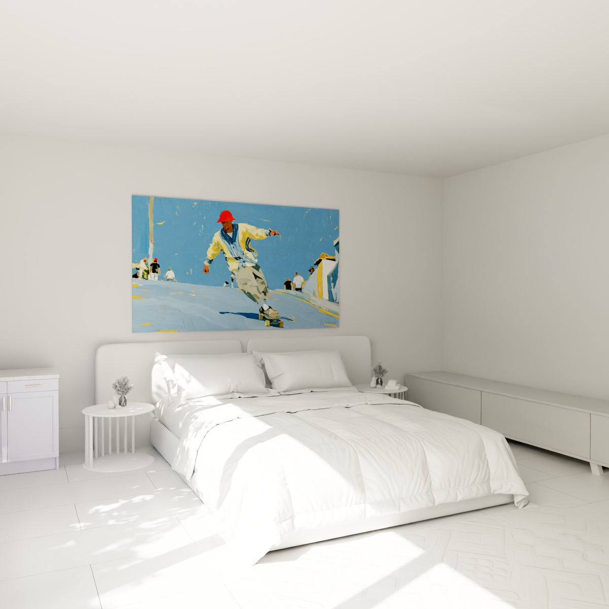 Silhouette penchée d'un skateur bleu et jaune au-dessus d'un lit dans une chambre claire