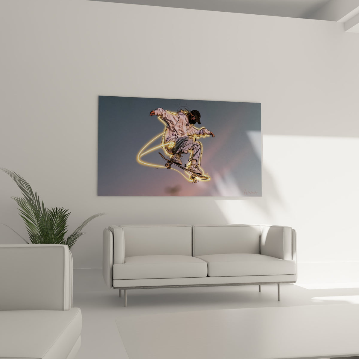 Figure de skateboard illuminée par un tracé doré électrique, au-dessus d'un canapé dans un salon lumineux