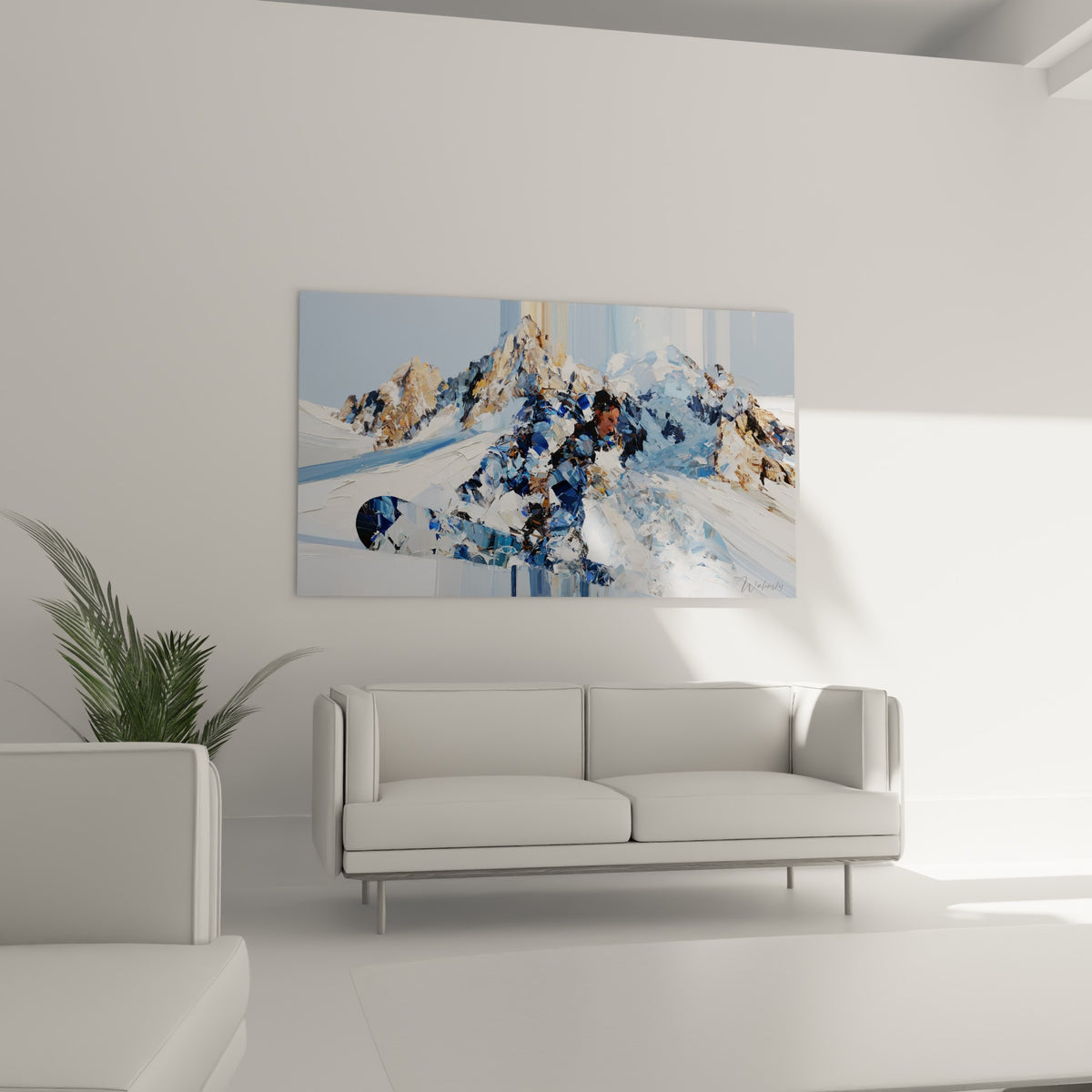 Glisseur aux empâtements bleu ardoise et blanc suspendu au-dessus d'un canapé dans un salon lumineux