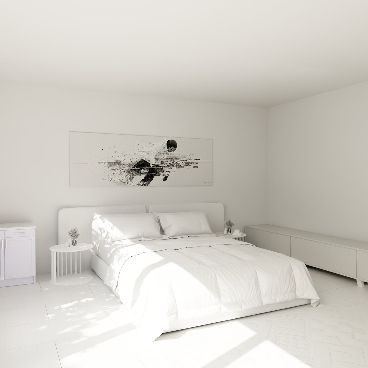 Rider casqué dispersé en fragments gris et noirs, tableau snowboard au-dessus d'un lit dans une chambre claire