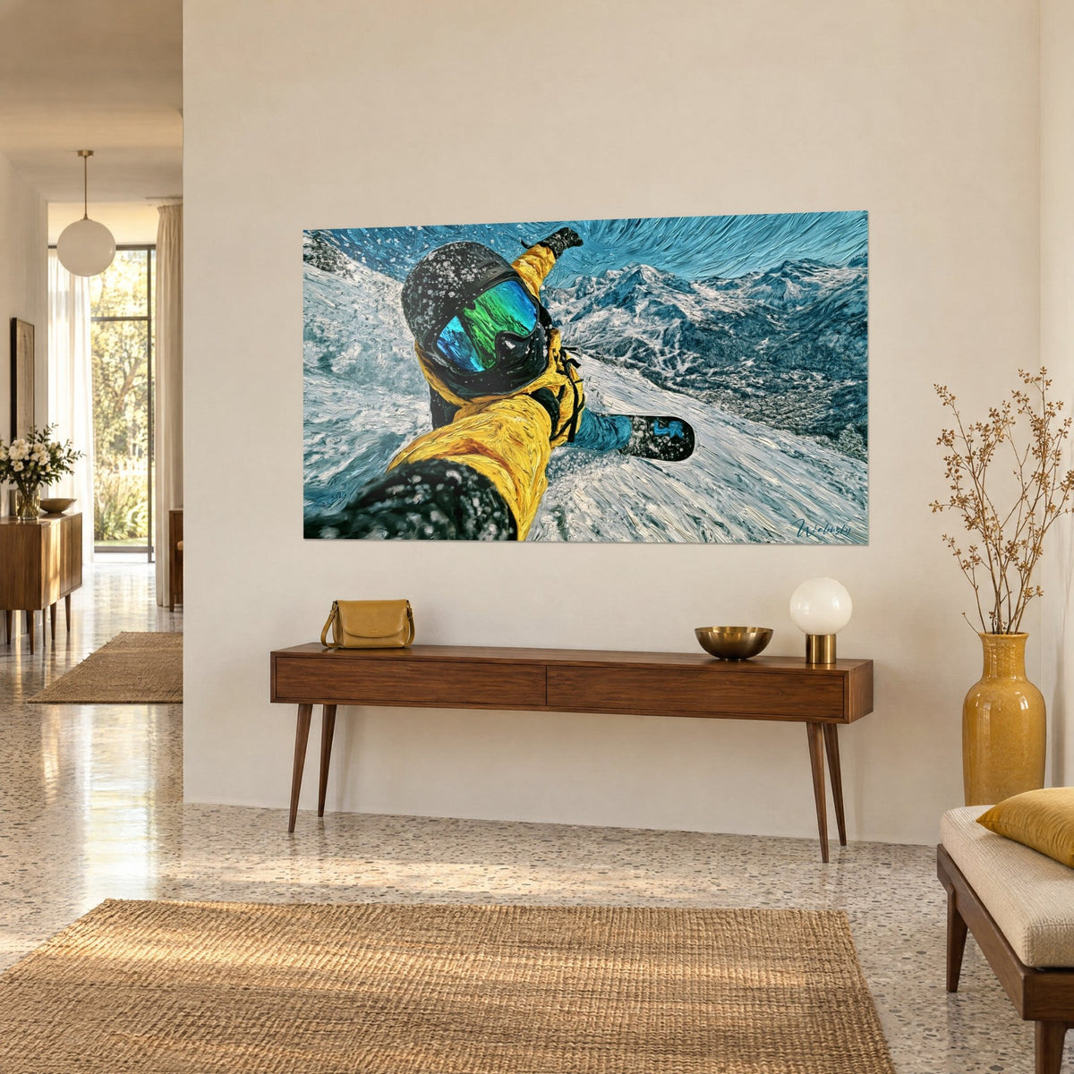 Tableau selfie de snowboardeur, bras tendu et combinaison safran, sommets enneigés bleu glacier, sur une console en bois d'un couloir