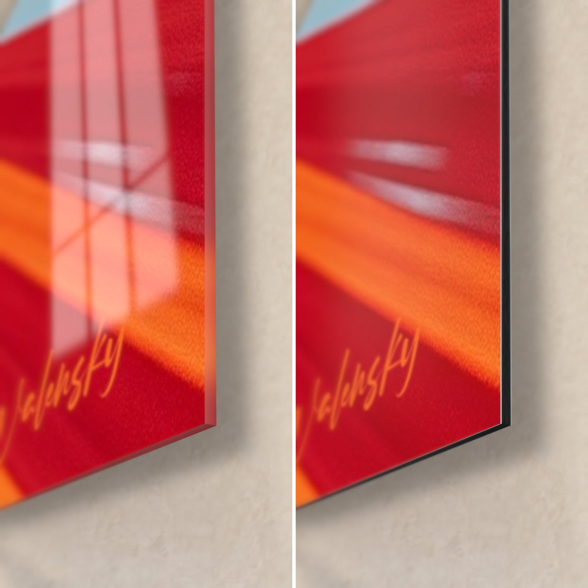 Détail de la planche noire et de la poudreuse blanche projetée sur fond rouge et orange éclatant