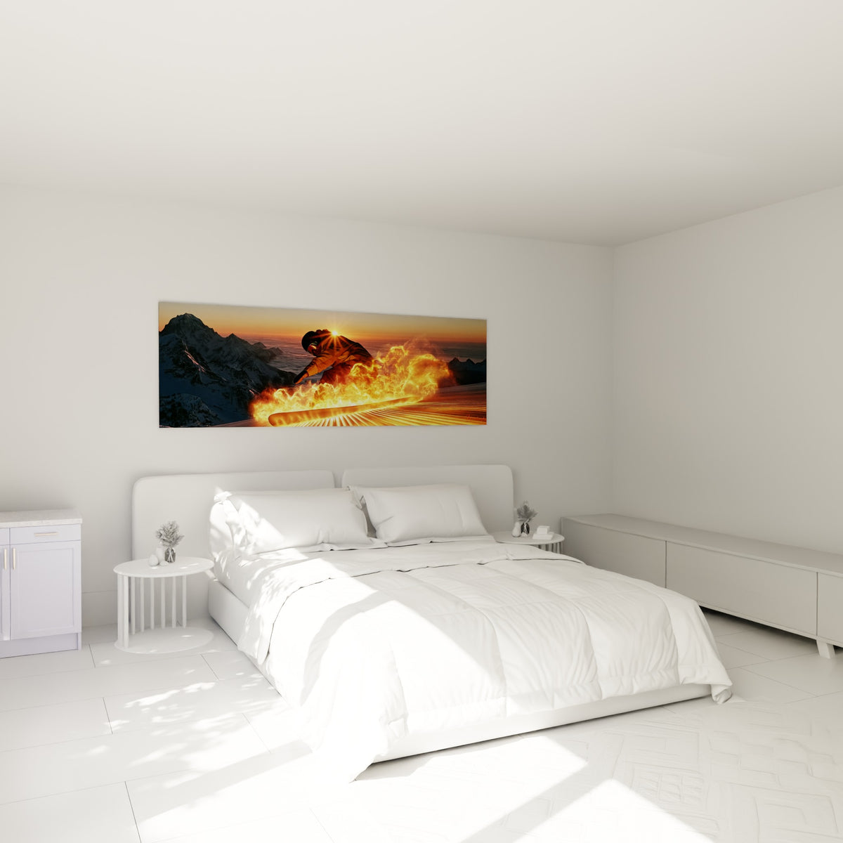 Rider embrasé traversant des flammes orangées, tableau accroché au-dessus d'un lit dans une chambre claire
