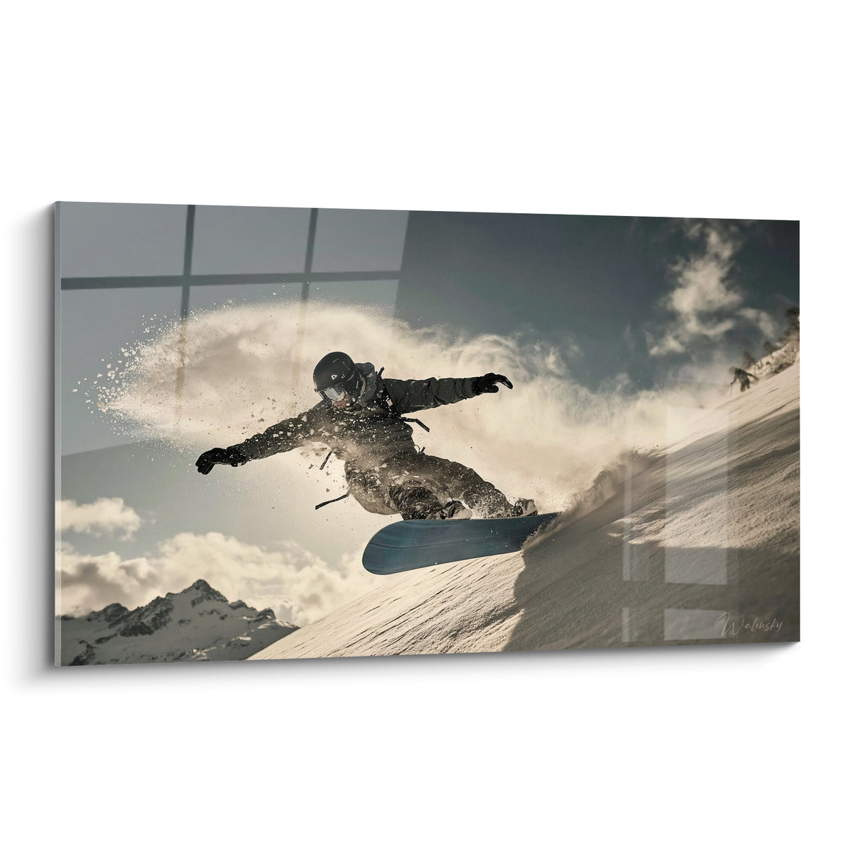 Rideur en combinaison anthracite sur planche bleu marine, jaillissement de neige blanche