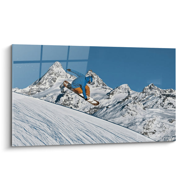 Tableau Snowboardeur bleu et ocre devant sommets acérés - Pic rocheux enneigé - Edition Snowboard