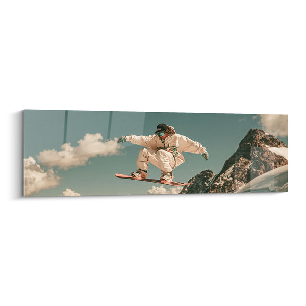 Tableau Snowboardeur beige et rose entre nuages épars - Casquette noire vissée - Edition Snowboard