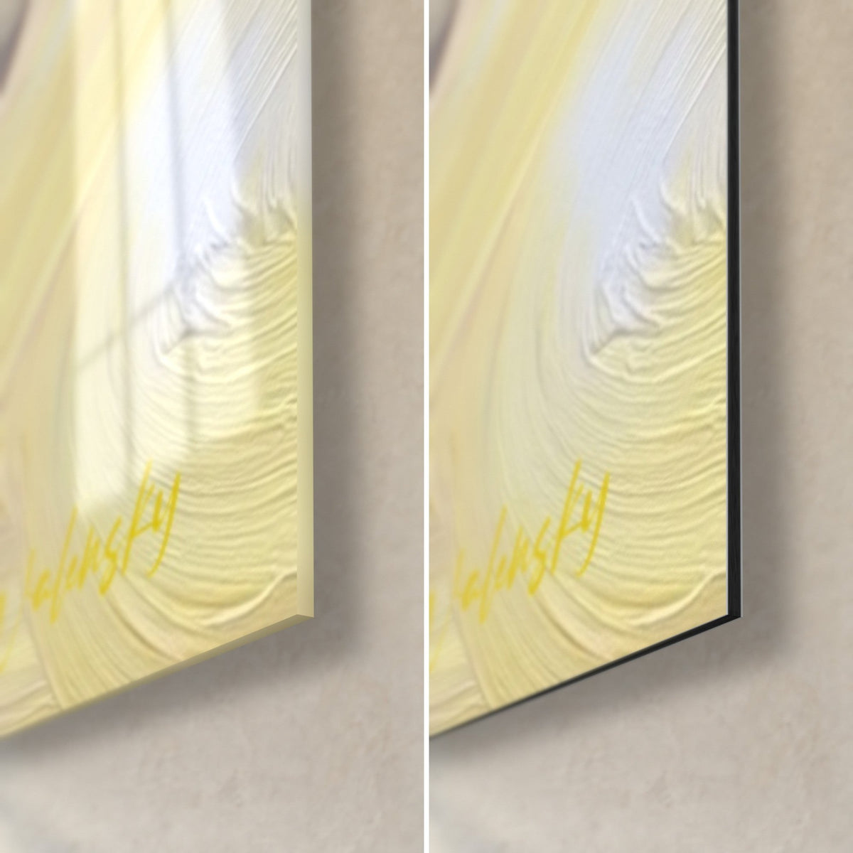 Tableau sportif de glisse aux traînées jaune pâle et crème, coin bas droit : verre acrylique brillant à gauche, Dibond noir mat à droite