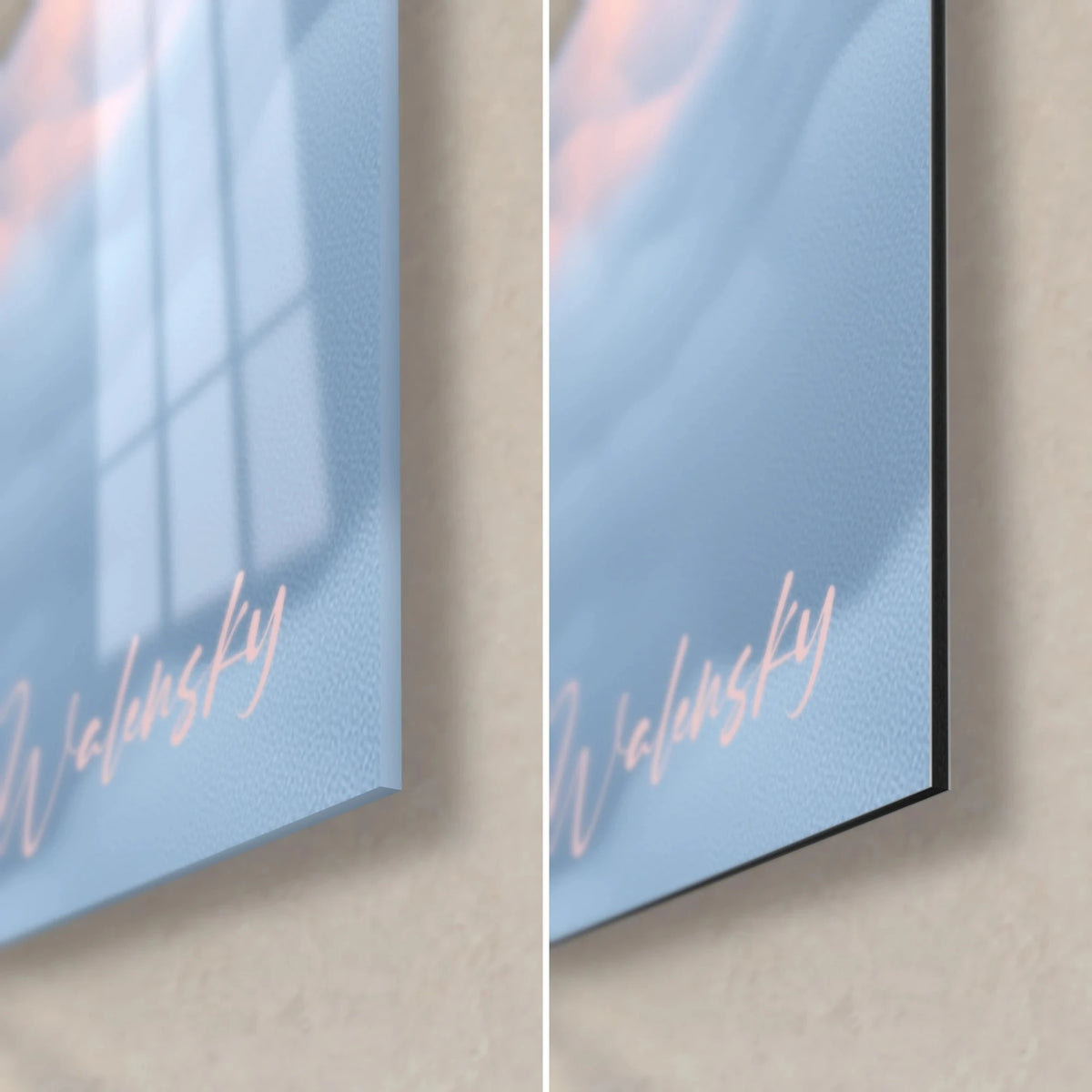 Gemälde Pastellfarbener Gipfel, untere rechte Ecke: glänzendes Acrylglas mit himmelblauen Reflexen, mattschwarzes Dibond und 3 mm Kante