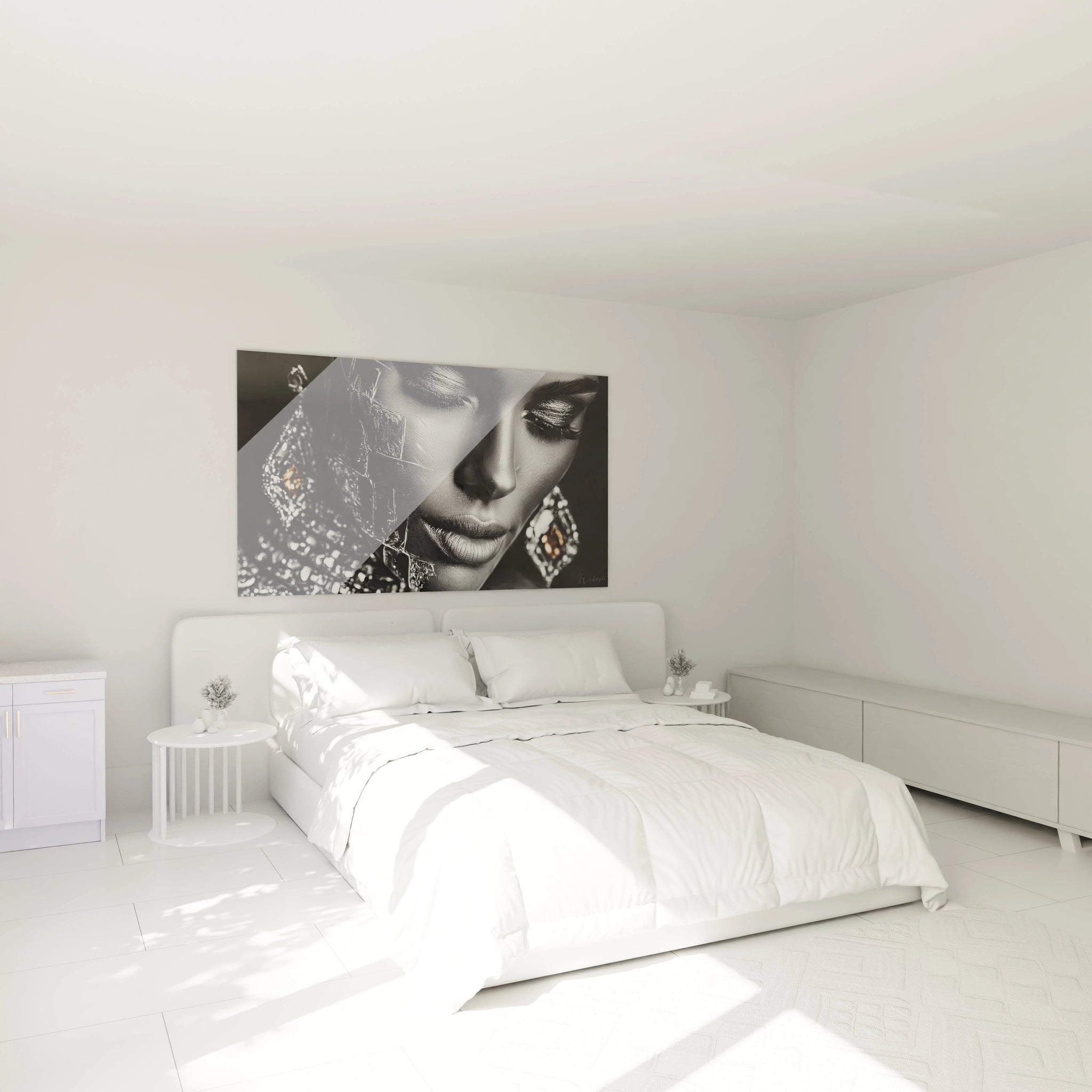 Tableau mural femme élégante en noir et blanc avec des détails de bijoux dans une chambre moderne