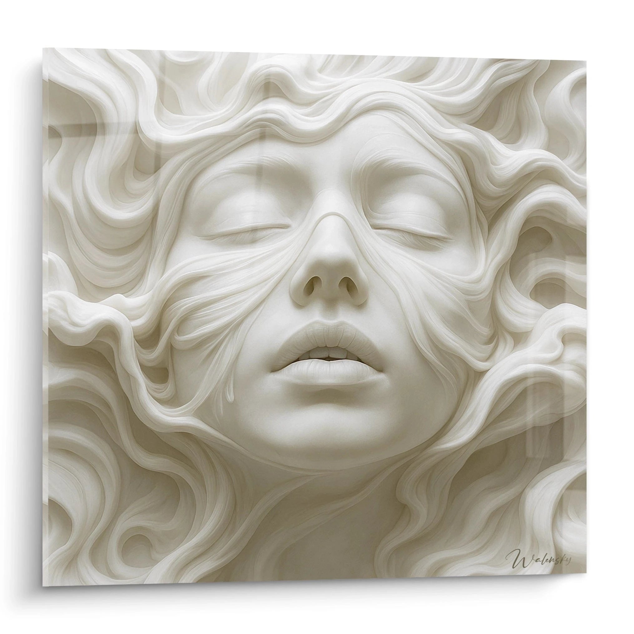 Un tableau visage sculptural monochrome représentant un visage féminin aux yeux fermés, entouré d'ondulations fluides évoquant des cheveux ou des vagues. Texture lisse en relief blanc immaculé créant un jeu d'ombres douces sur fond blanc.
