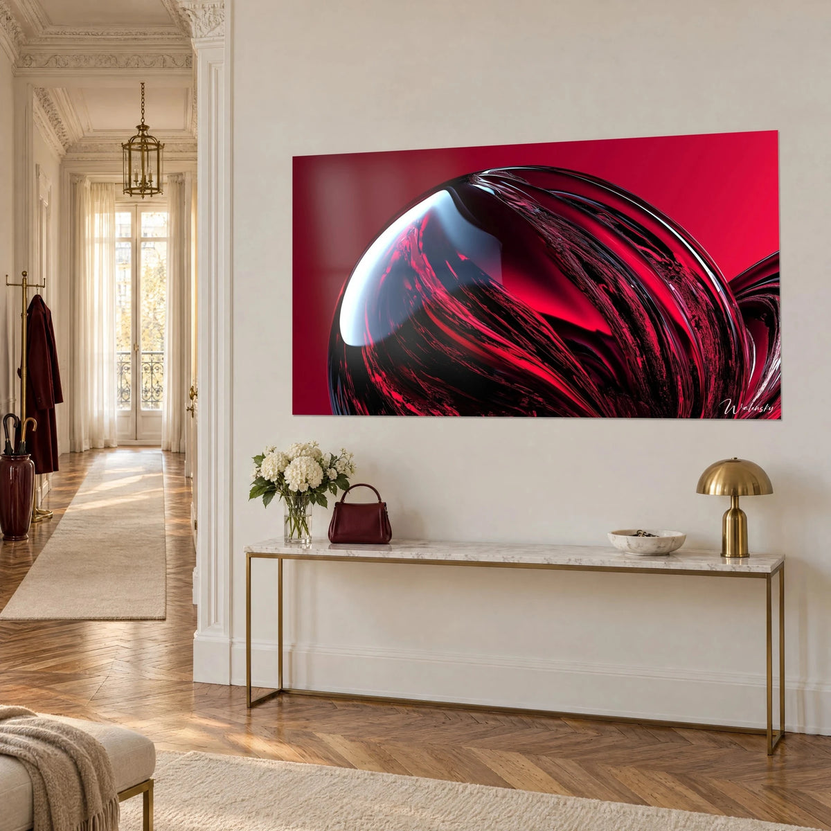 Quadro globo traslucido scarlatto striato di nero, sfondo carminio sfumato, vista di tre quarti, sopra una consolle dorata in stile haussmanniano