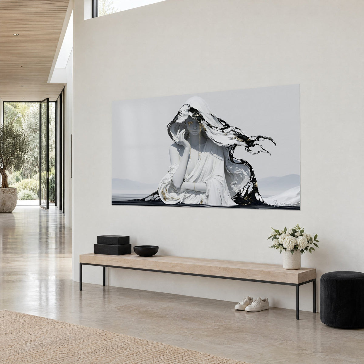 Tableau visage de marbre pâle sous un voile blanc éclaboussé de noir, filets d'or sur les joues, vue de trois-quarts au mur