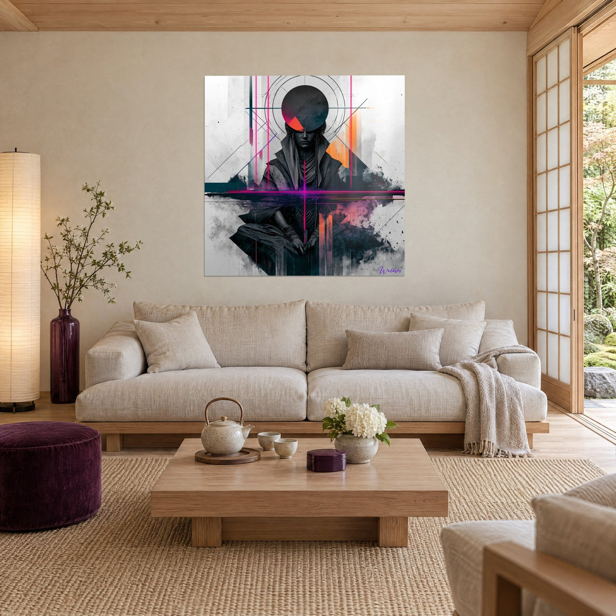 Gemälde meditierende Gestalt in Anthrazit unter einer schwarzen Scheibe, fuchsiafarbene und orangefarbene Linien, über einem Sofa in einem hellen Wohnzimmer