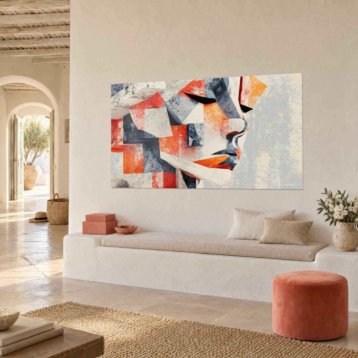 Quadro volto frammentato in sfaccettature rosso corallo e grigio ardesia, sfondo sabbia patinato, muro intonacato di una casa mediterranea
