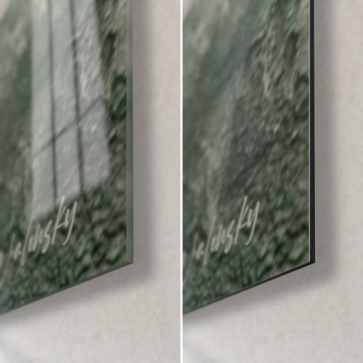 Wall art Cubist figure in ochre and deep green, bottom right corner: glossy acrylic glass on the left, matte Dibond aluminium on the right, 3 mm edge
