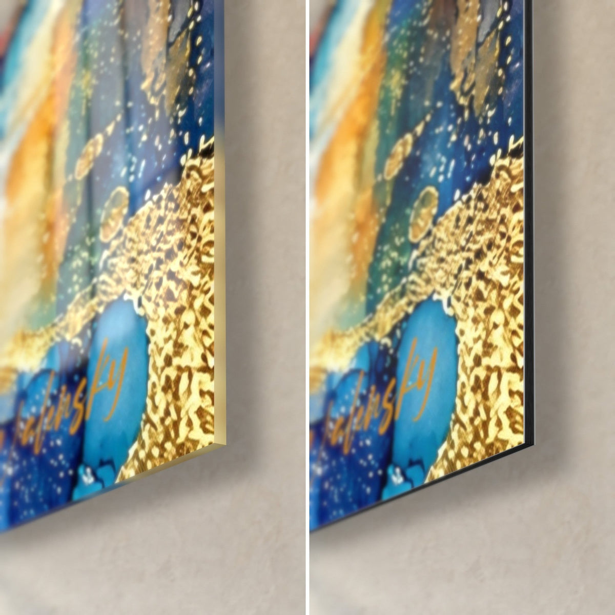 Schilderij straat aan het water in kobaltblauwe inkt en goud, rechter onderhoek, glanzend glas links, mat Dibond rechts